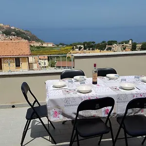 Con Vista Castelsardo